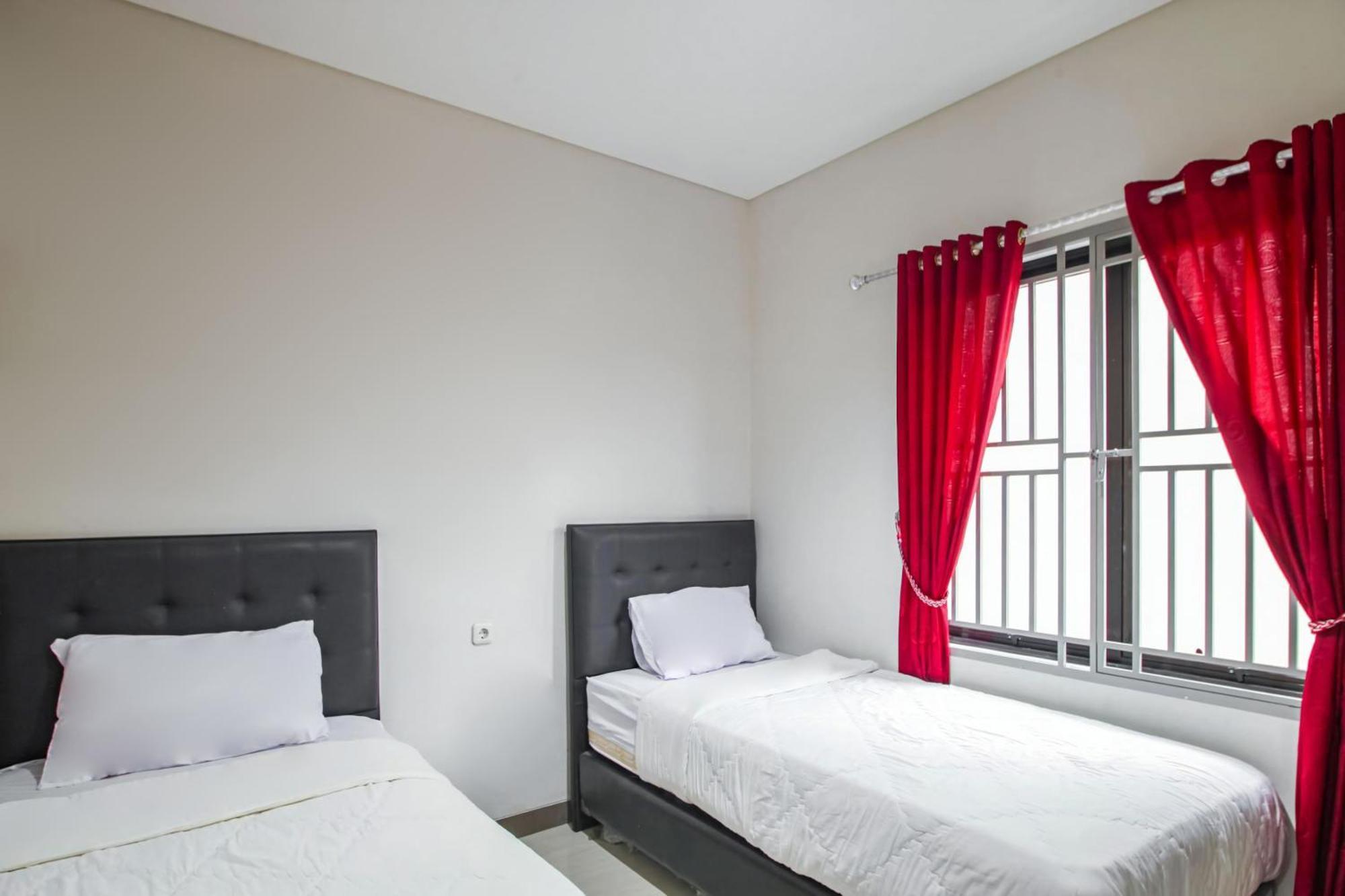Capital O 93589 Hotel Wongso Syariah Pangkal Pinang Eksteriør bilde