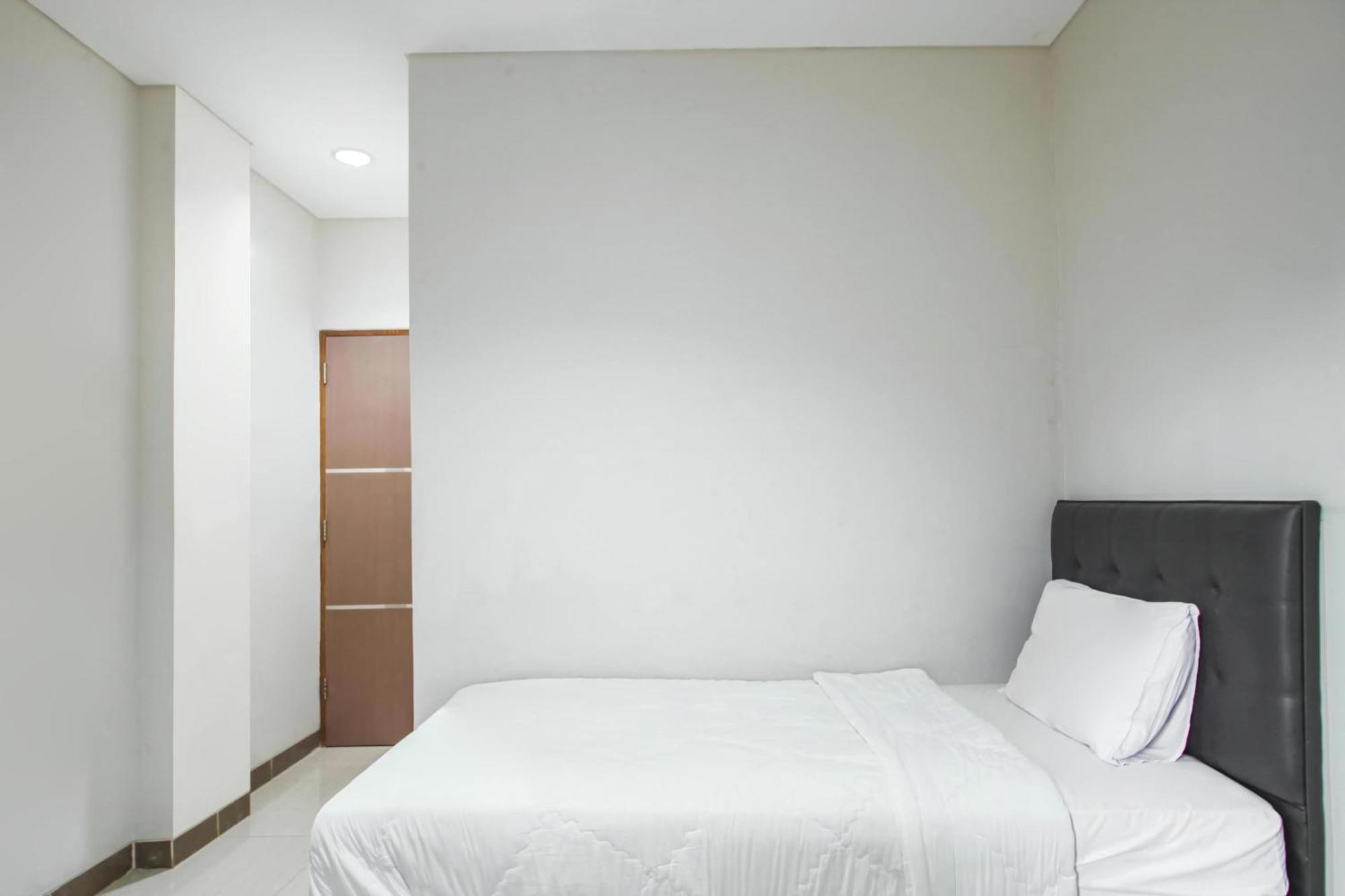 Capital O 93589 Hotel Wongso Syariah Pangkal Pinang Eksteriør bilde